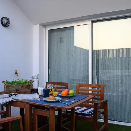 Dom wakacyjny La Marinera House - Near The Beach, Air-con, Fast Wifi And Sat Tv By Lanzarote Playa Blanca (Lanzarote)