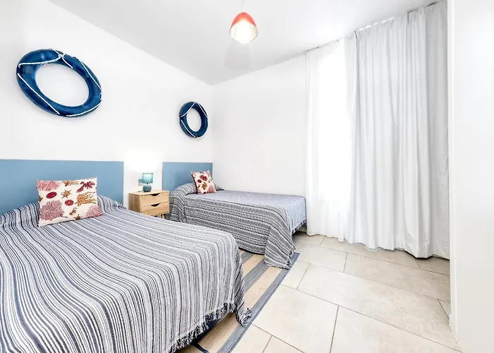 La Marinera House - Near The Beach, Air-con, Fast Wifi And Sat Tv By Lanzarote